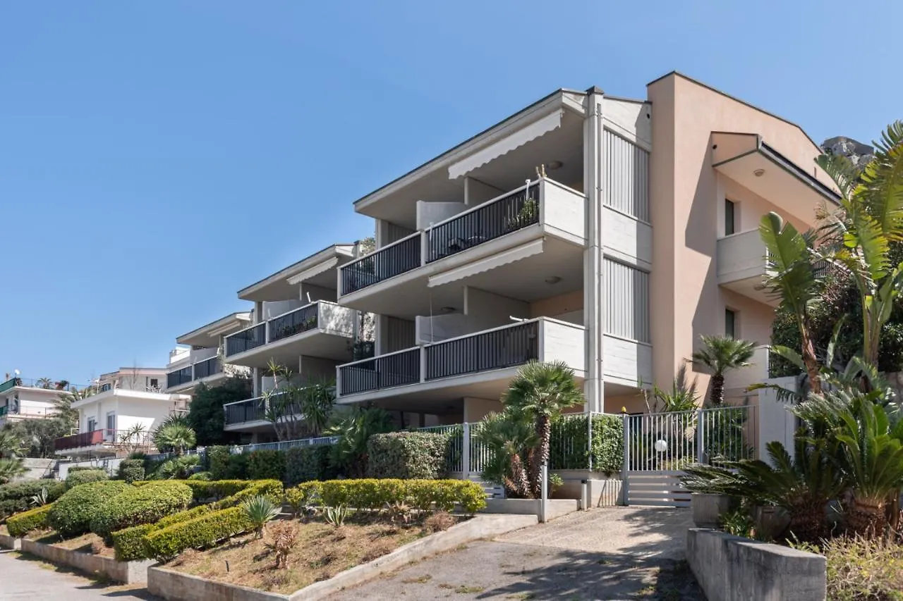 Apartmán Il Mare In Una Stanza By Domusicily Mondello