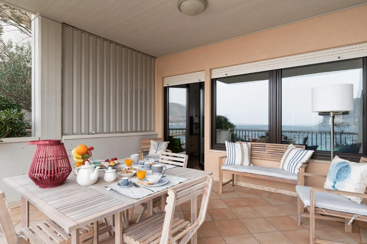 Il Mare In Una Stanza By Domusicily Mondello Apartment