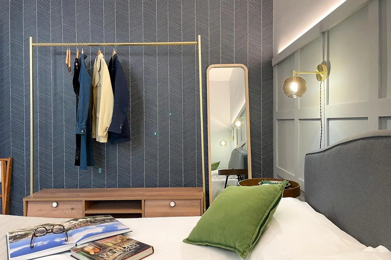 Apartment Il Mare In Una Stanza By Domusicily Mondello Italy