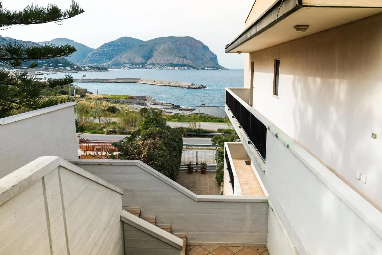 Il Mare In Una Stanza By Domusicily Mondello Apartment
